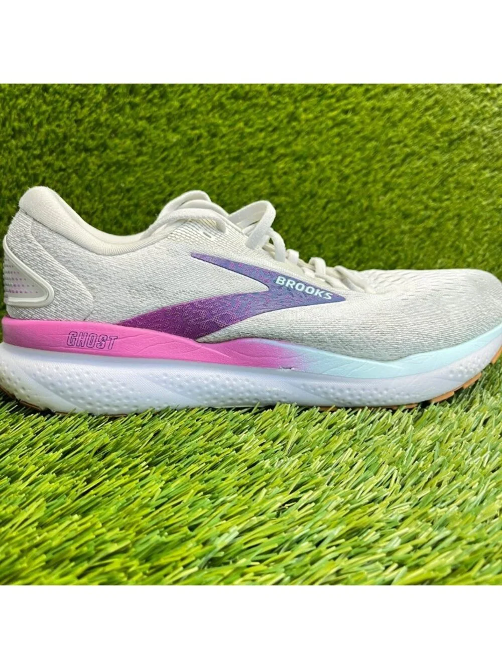 Brooks Ghost 16 Womens Size 10.5D Gray Purple Athletic Running Shoes Sneakers